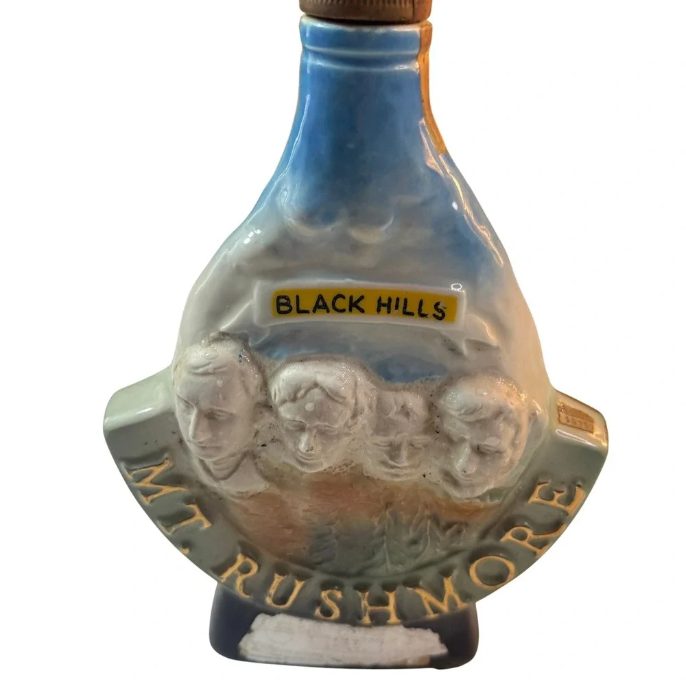 Vintage 1969 Jim Beam Decanter Mt Rushmore Regal South Dakota MCM Barware